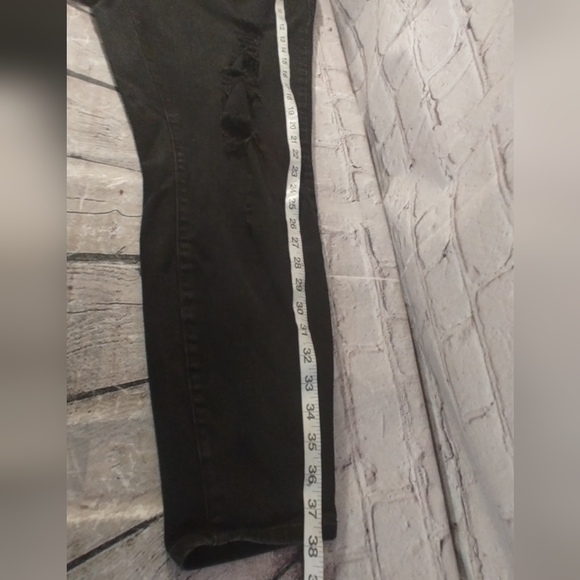 Torrid Bombshell Skinny Destroyed Black Jeans 20R - Picture 12 of 16